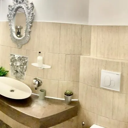 Baroq Central City Apartment Bucharest