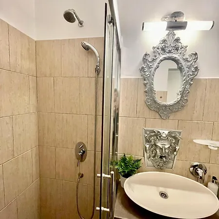 Baroq Central City Apartment Bucharest