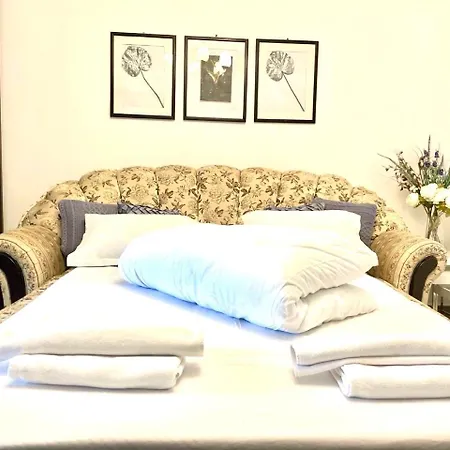 Baroq Central City Apartment Bucharest