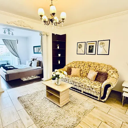 Baroq Central City Apartment Bucharest