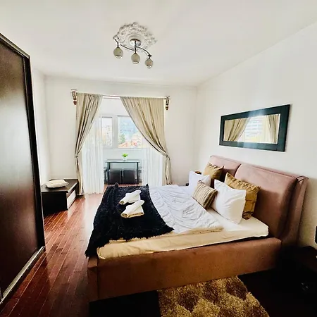 Baroq Central City Apartment