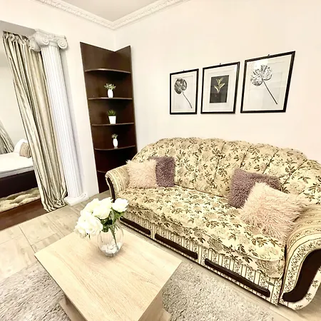 Apartment Baroq Central City Apartment Bucharest