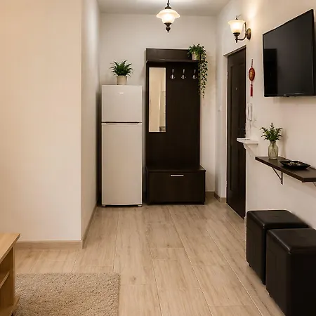 Apartment Baroq Central City Apartment *