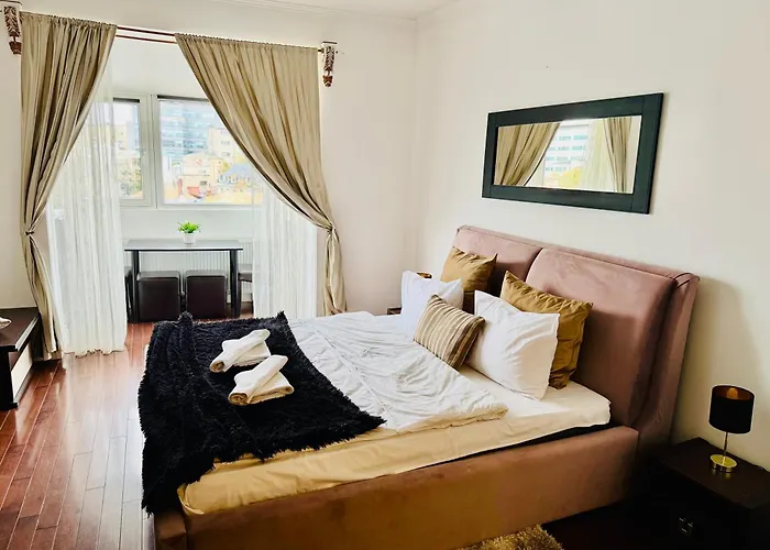 Baroq Central City Apartment