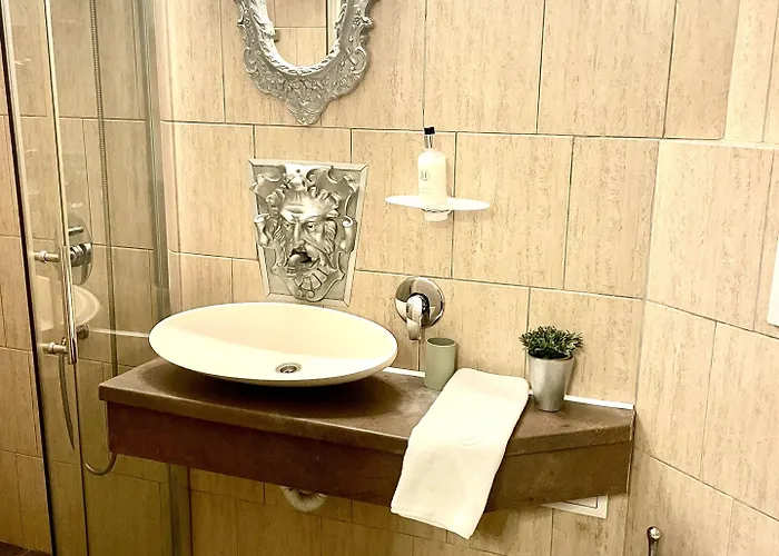 Baroq Central City Apartment *