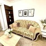 Baroq Central City Apartment * Bucharest