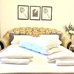 Baroq Central City Apartment Bucharest