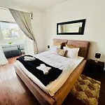 Baroq Central City Apartment *