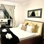 Baroq Central City Apartment Apartment