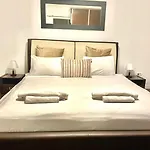 Baroq Central City Apartment Apartment Bucharest